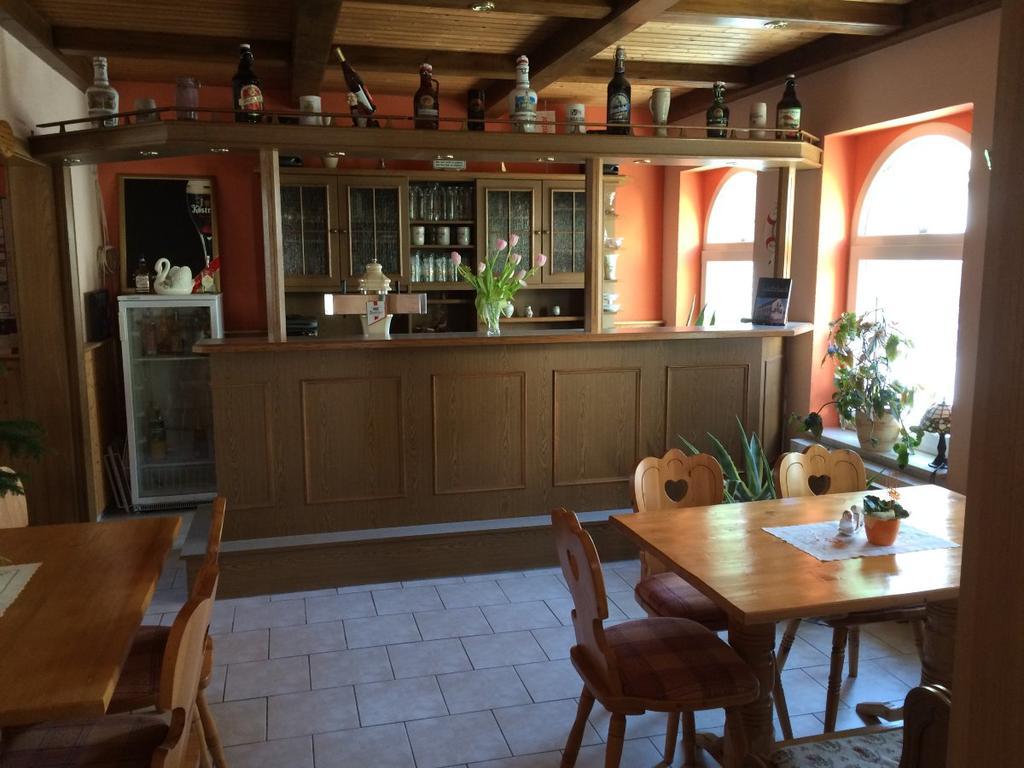 Pension Zum Bauernstuebl Meerane Esterno foto
