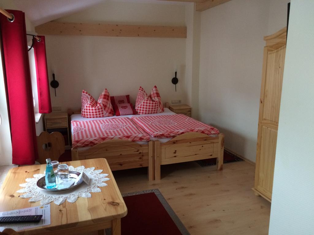Pension Zum Bauernstuebl Meerane Esterno foto